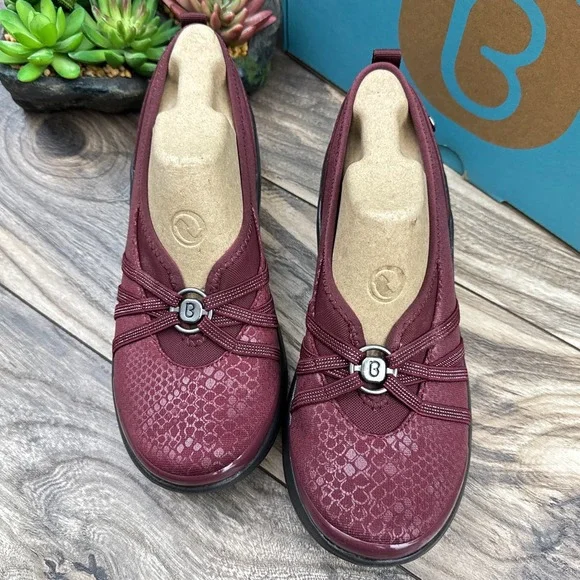 NIB Bzees Rosie 8M Comfort Slip On Shoes Flats Loafers Wine - Picture 2 of 12
